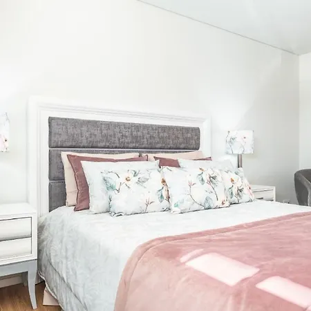 Isabelar אספוסנדה