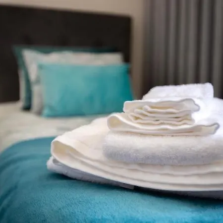 Isabelar אספוסנדה